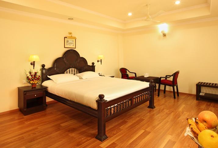 Hotel Shilpa Regency Kottārakara Екстериор снимка